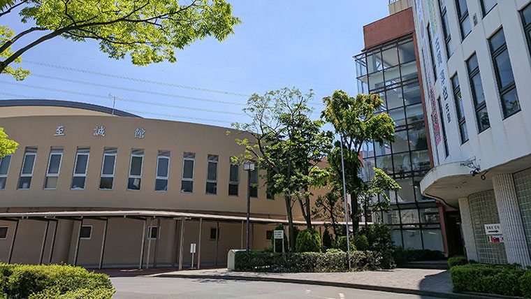 安田理氏に聞く 今注目の学校
