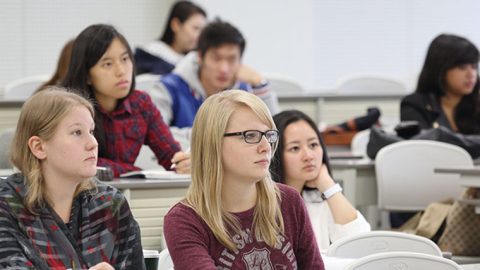 【APU】自分で開拓するキャリア～働く場所は海外、軽々と国境を越える若者たち～