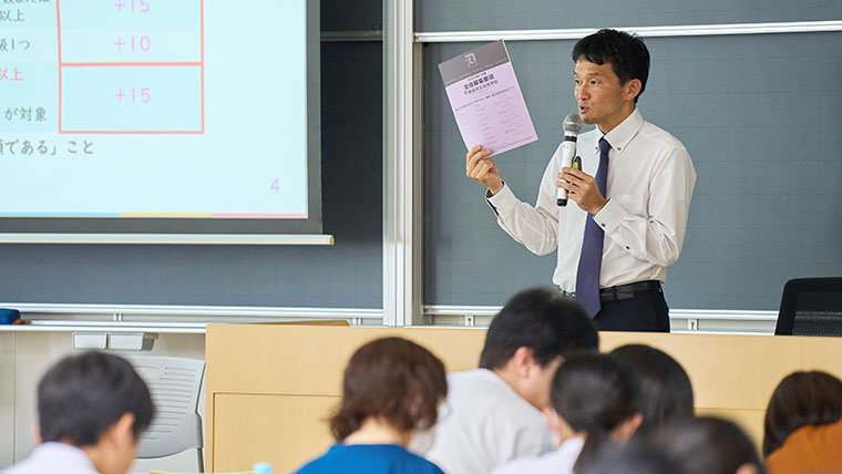 大学キャンパスで高校説明会開催─獨協埼玉高等学校