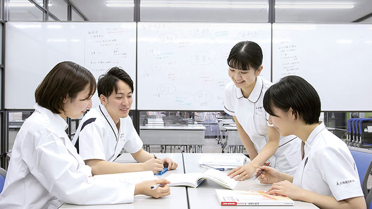 高水準を誇る国家資格合格率と就職率　最先端の教育環境で医療人を育成する北海道随一の医療系総合大学─北海道医療大学