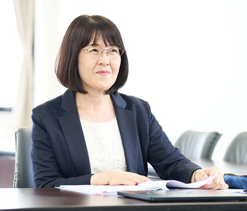 多様な視点と価値観を備えたグローバル教員養成を目指して 独自のグローバル教員養成プログラムがスタート!─中村学園大学 多様な視点と価値観を備えたグローバル教員養成を目指して 独自のグローバル教員養成プログラムがスタート!─中村学園大学