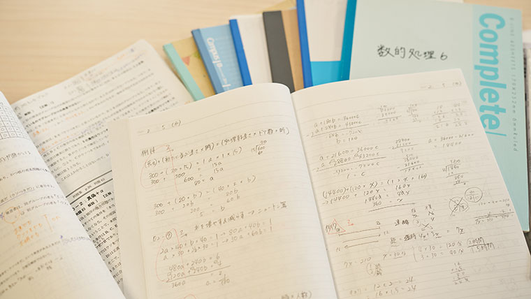 【都道府県・市区町村職員の就職者数 千葉県私大1位!】「公務員になりたい」を徹底サポート!─千葉商科大学総合政策学部 【都道府県・市区町村職員の就職者数 千葉県私大1位!】「公務員になりたい」を徹底サポート!─千葉商科大学総合政策学部