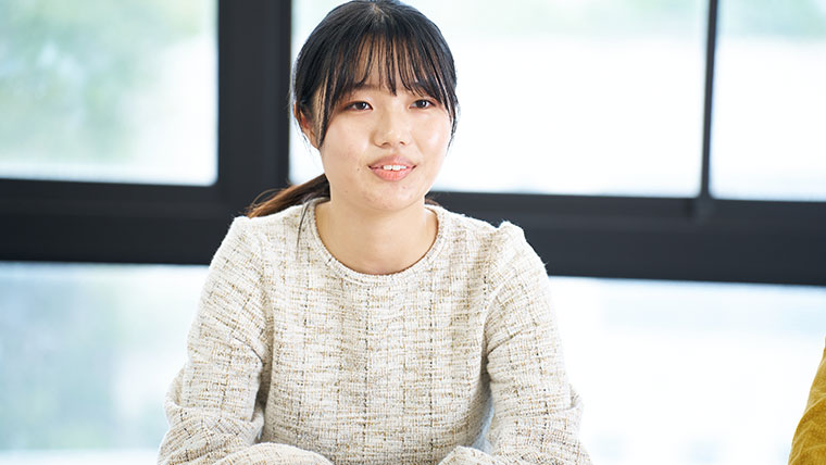 【都道府県・市区町村職員の就職者数 千葉県私大1位!】「公務員になりたい」を徹底サポート!─千葉商科大学総合政策学部 【都道府県・市区町村職員の就職者数 千葉県私大1位!】「公務員になりたい」を徹底サポート!─千葉商科大学総合政策学部