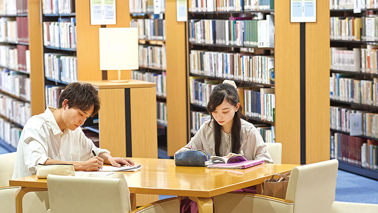 3人に1人が特待生に!学費減免で夢をつかむ学業特待制度が切り拓く新時代─白鷗大学 3人に1人が特待生に!学費減免で夢をつかむ学業特待制度が切り拓く新時代─白鷗大学