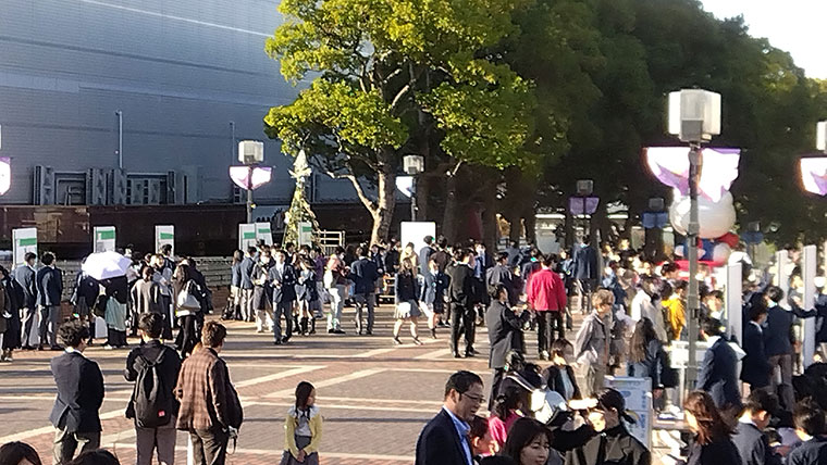 地域と生徒が繋がる学びの場!多摩大学聖ヶ丘高等学校の超実践型探究プロジェクト「街なかプレゼンテスト」 地域と生徒が繋がる学びの場!多摩大学聖ヶ丘高等学校の超実践型探究プロジェクト「街なかプレゼンテスト」