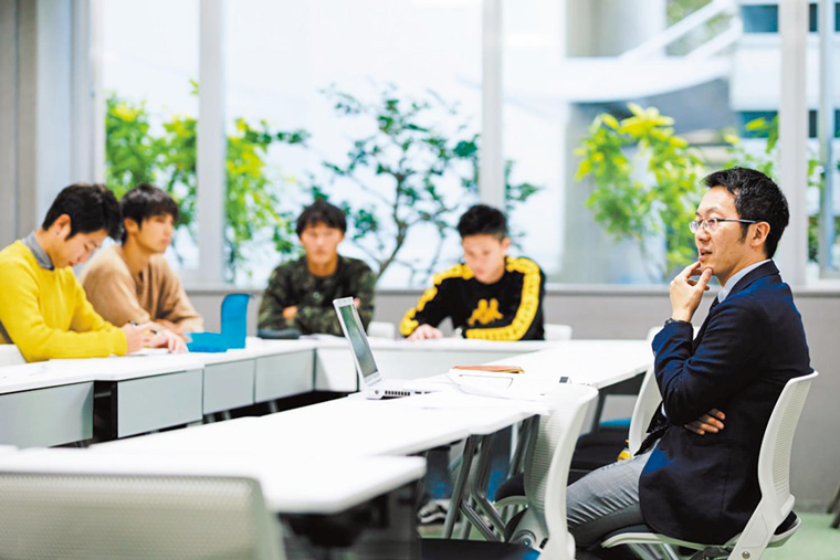 武蔵大学が経済学部ゼミトークを公開 ～古村ゼミ「若者はなぜすぐに会社をやめてしまうのか？」など