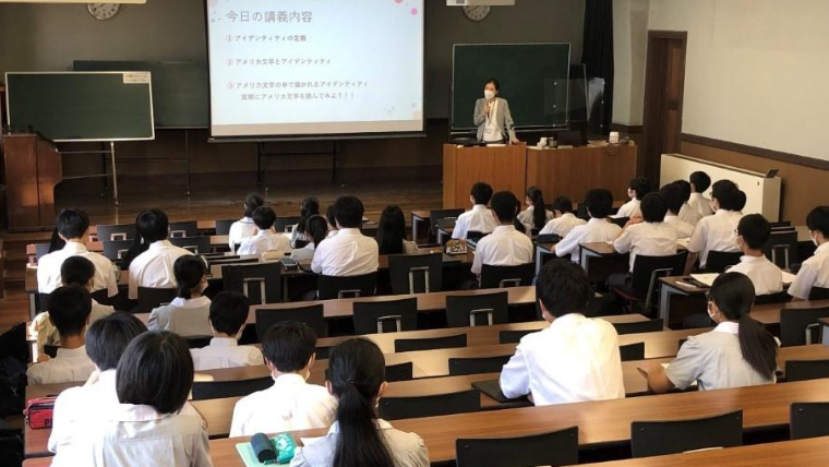 神戸女学院大学が仁川学院高校の生徒を対象とした高大連携講座を実施 — 4名の教員が「アイデンティティ」を共通テーマに模擬講義